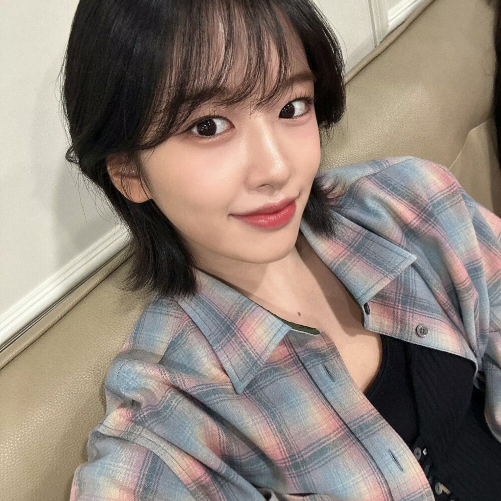 雪允
张元英
安宥真