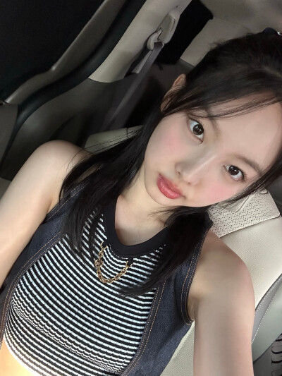 林娜琏 nayeon