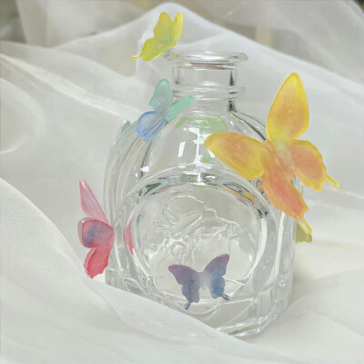 WeChat蝴蝶背景图