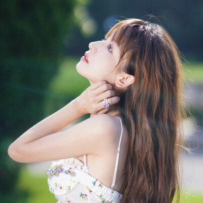 24.1.3 少女头像｜优质头像 侵权删