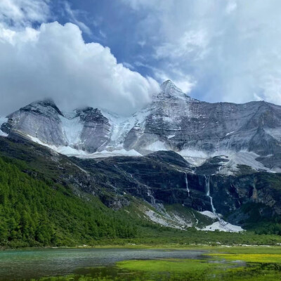 小众高山背景图
图源网络