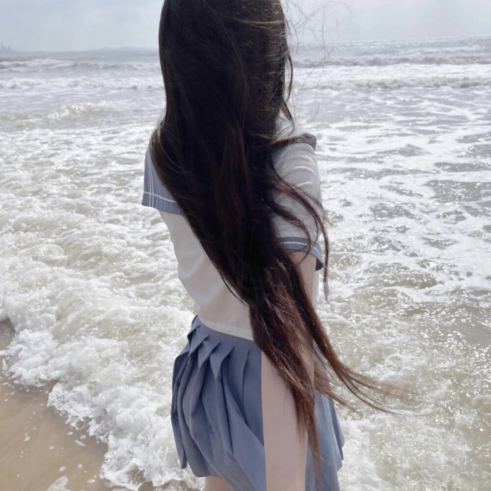 海边牵手女头