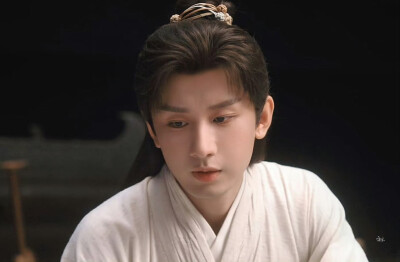 菩萨
cr@绿色温柔的安宝
#成毅莲花楼# ​​​