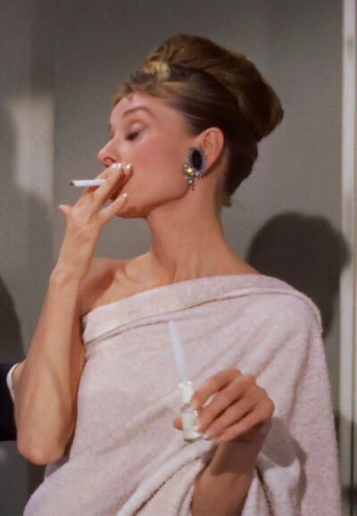 audrey hepburn in breakfast at tiffany's (1961) ​​​