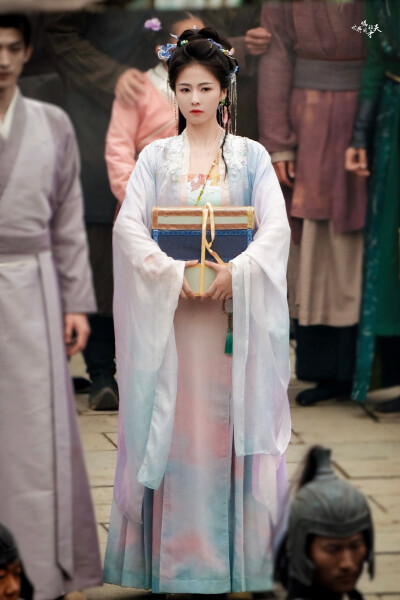 白月梵星｜白鹿
cr：Jrschang天才