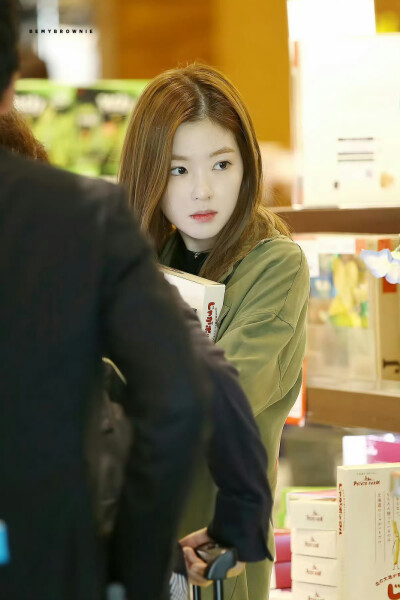 裴珠泫 Irene
