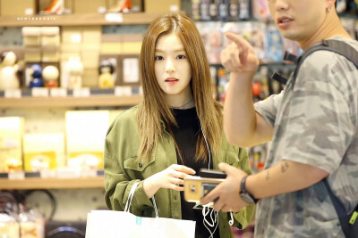 裴珠泫 Irene