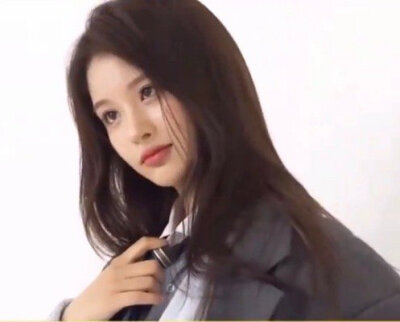 雪允 sullyoon