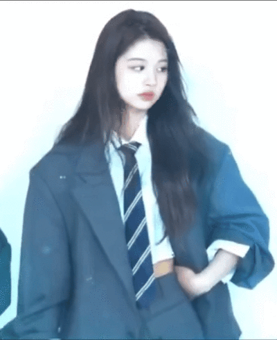 雪允 sullyoon