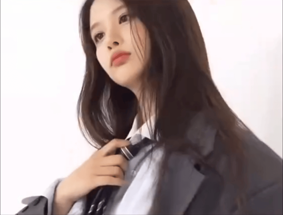 雪允 sullyoon