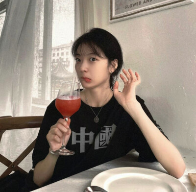 一川烟草，满城风絮，梅子黄时雨