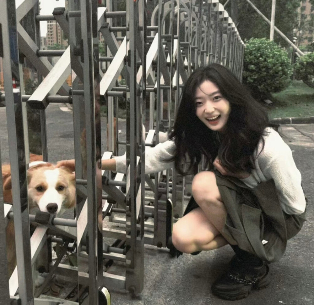 一川烟草，满城风絮，梅子黄时雨