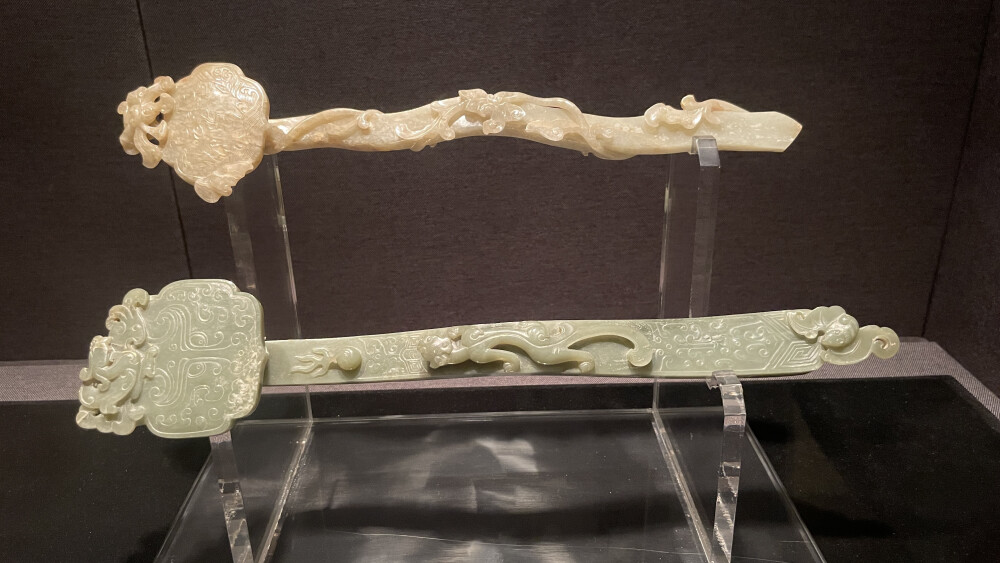 青玉“福寿平安”如意
青玉天鸡纹如意
清
@首都博物馆的文化表情 ​​​