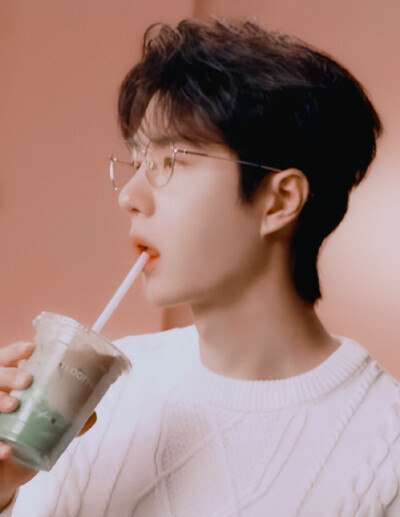 2024.1.5.COTTICOFFEE库迪咖啡品牌代言人王一博
“再要一杯咖啡☕️”