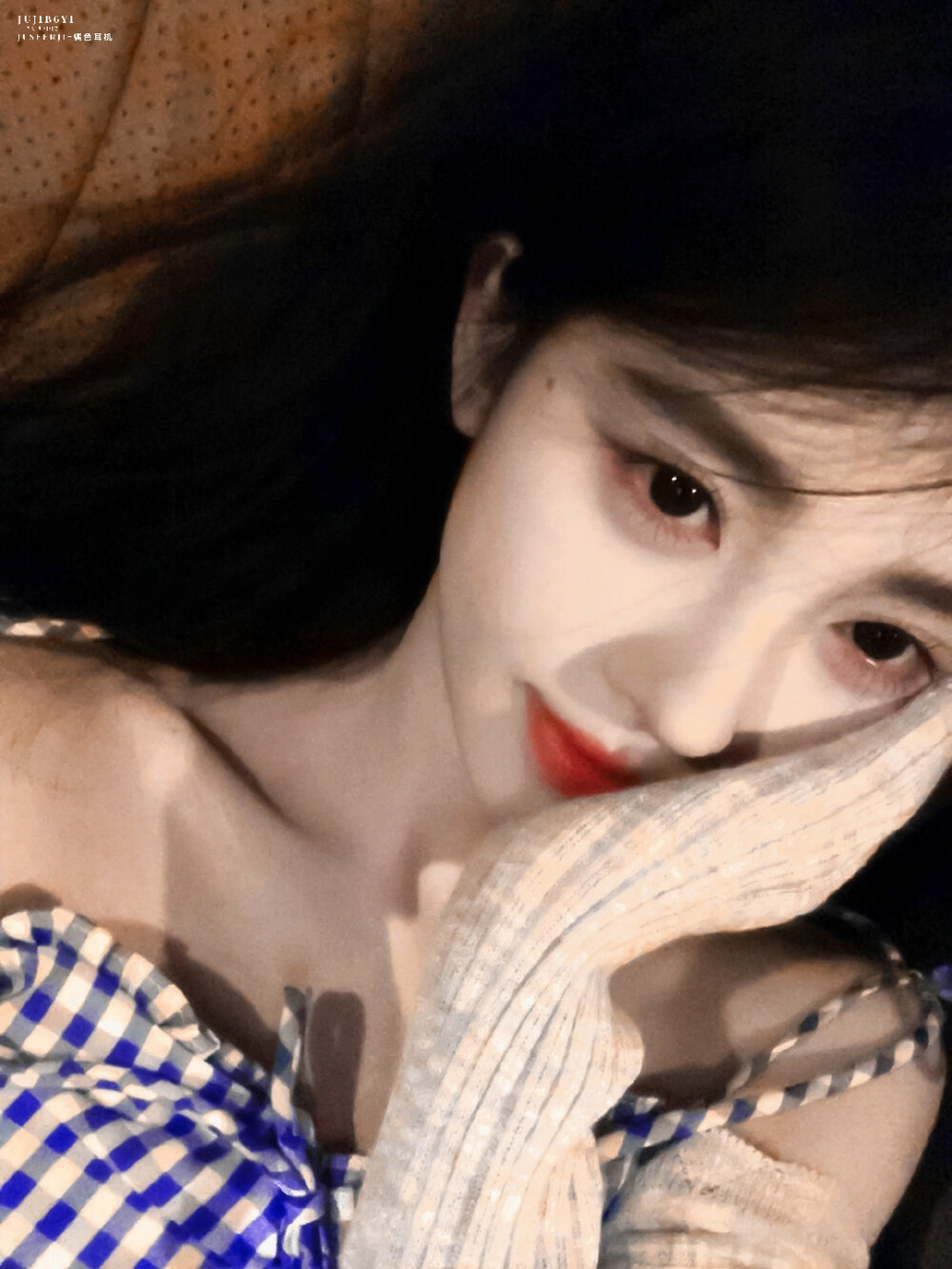 鞠婧祎自修壁纸