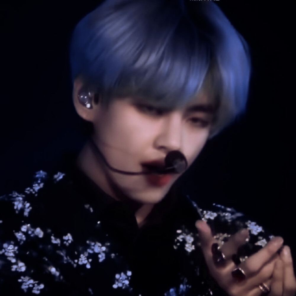 金泰亨
（Fake Love）…I'm so sick of__