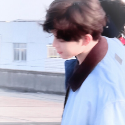 “今天的天气不错，风很温柔，你很甜。”
田嘉瑞×3