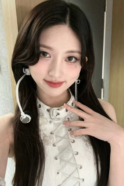 金秋天GAEUL