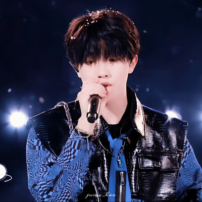 苏新皓
禁抹水印，二传二改，仅当头像