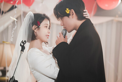 IU | Love wins all花絮
cr:__南宫_