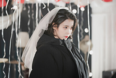 IU | Love wins all花絮
cr:__南宫_