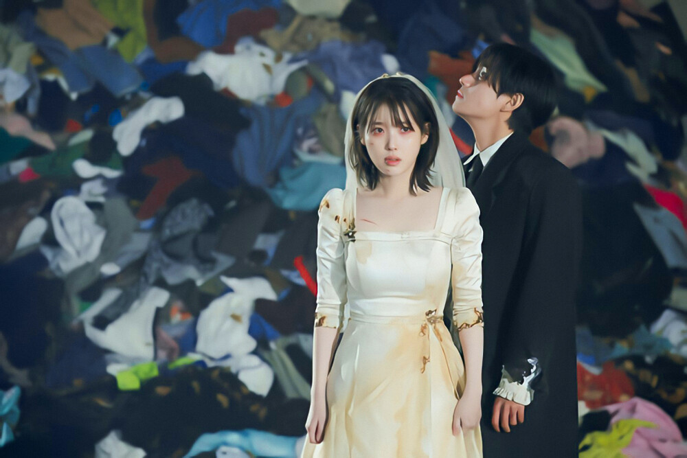 IU | Love wins all花絮
cr:__南宫_