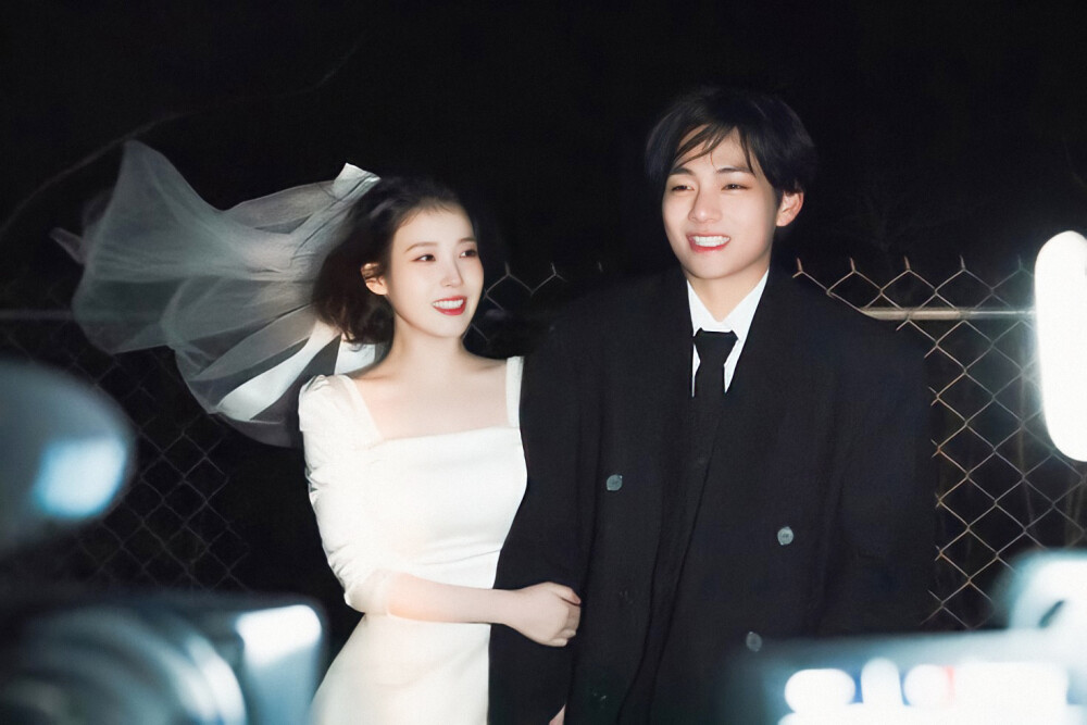 IU | Love wins all花絮
cr:__南宫_