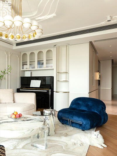 项目名称：海予流光
项目设计：深圳漾空间设计有限公司
软装实施：深圳漾空间设计有限公司
项目地点：深圳红树西岸
项目面积：147平
装修风格：轻法式