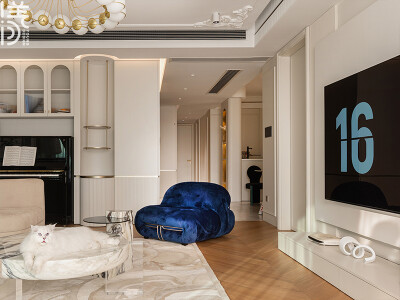 项目名称：海予流光
项目设计：深圳漾空间设计有限公司
软装实施：深圳漾空间设计有限公司
项目地点：深圳红树西岸
项目面积：147平
装修风格：轻法式