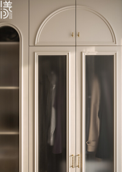 项目名称：海予流光
项目设计：深圳漾空间设计有限公司
软装实施：深圳漾空间设计有限公司
项目地点：深圳红树西岸
项目面积：147平
装修风格：轻法式