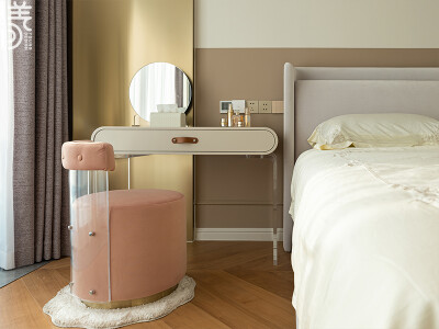 项目名称：海予流光
项目设计：深圳漾空间设计有限公司
软装实施：深圳漾空间设计有限公司
项目地点：深圳红树西岸
项目面积：147平
装修风格：轻法式