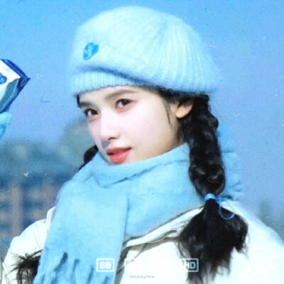 张婧仪头像，温柔女头，冬日氛围感，好漂亮的脸，好可爱，来自微博侵删