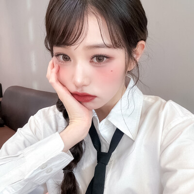 °张元英Wonyoung
▪会讲出的吧，那一句句倾诉我想念的话