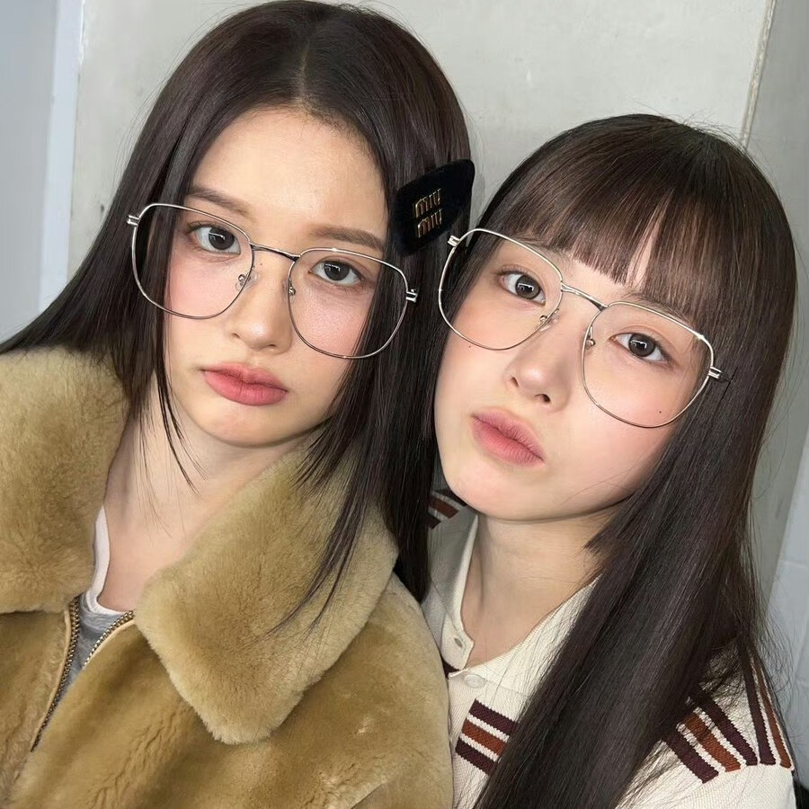 雪允 金智羽