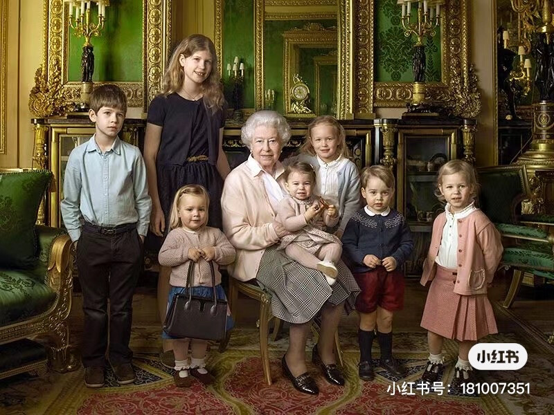 伊丽莎白二世女王和孩子们