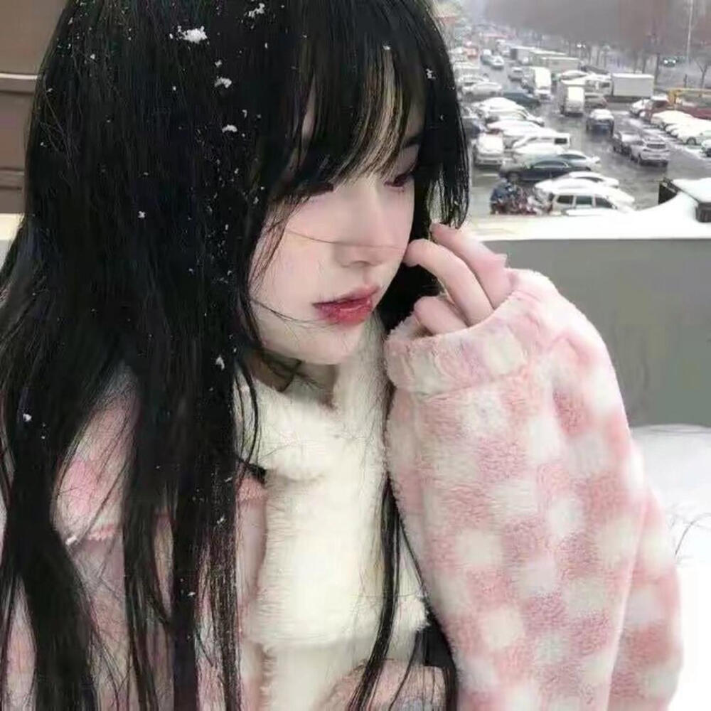 超美真人女生头像