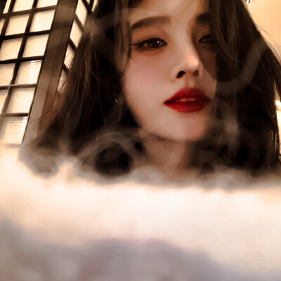 鞠婧祎
I wanna see it in motion in 3D