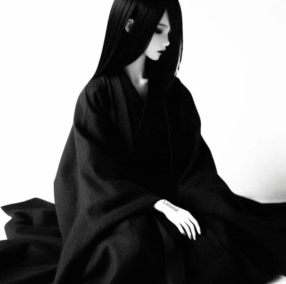 珙桐树又落了一片，我对你又增加深了思念