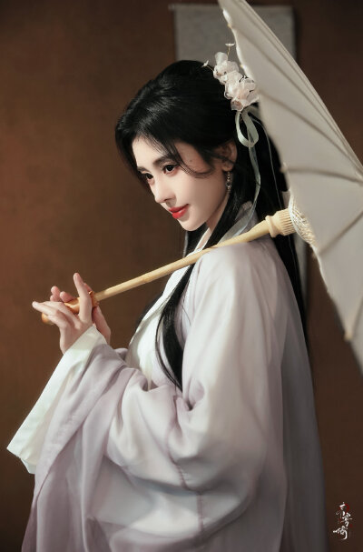 ▪鞠婧祎
cr.青雾橘