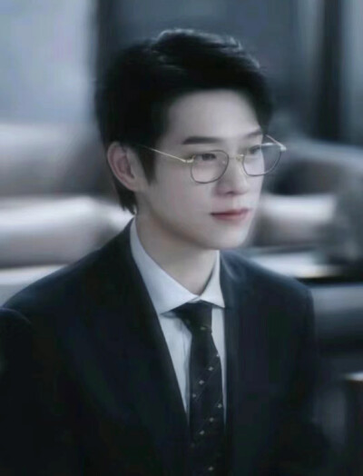 魏大勋饰演孟宴臣