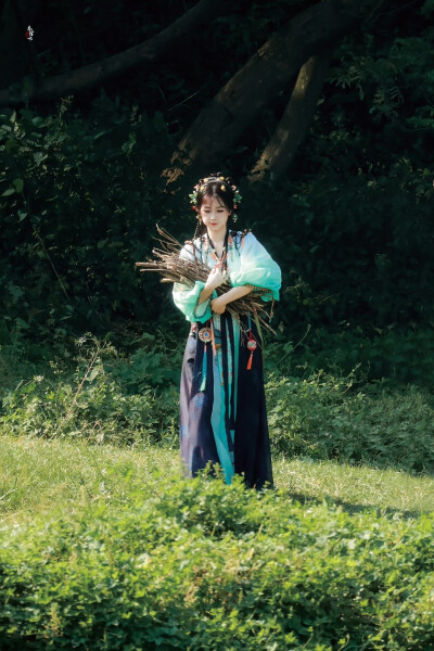 永夜星河｜虞书欣
cr：Rigel·参宿七｜虞书欣