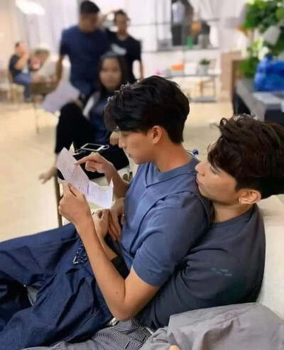 缪糕mewgulf
缪苏帕mew+糕卡娜gulf