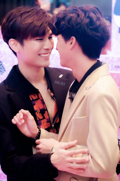 缪糕mewgulf
缪苏帕mew+糕卡娜gulf