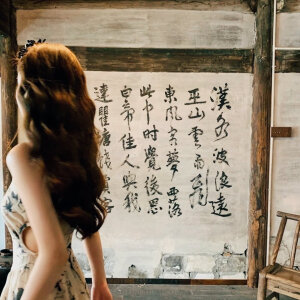 女 头