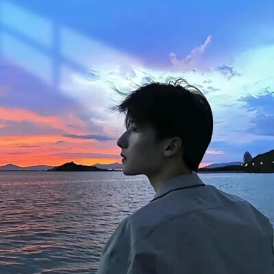 单人情头
喜欢点赞关注收藏