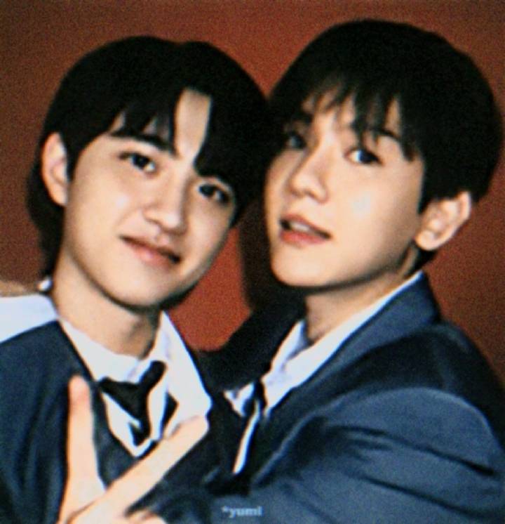 EXO壁纸
EXO小卡
EXO2024台历
cr：银河构图