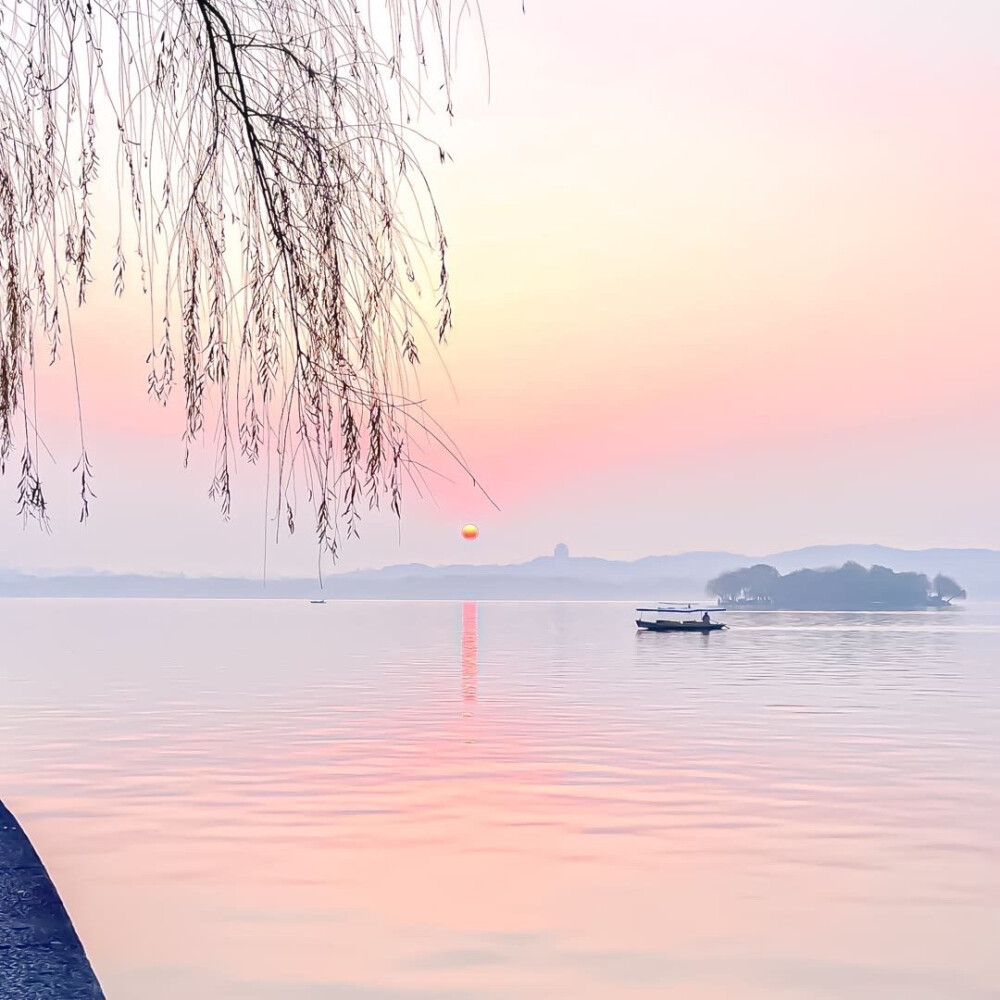 壁纸
街景
头像
背景
美图
漫头
情头
专辑封面
AI风景动漫风景