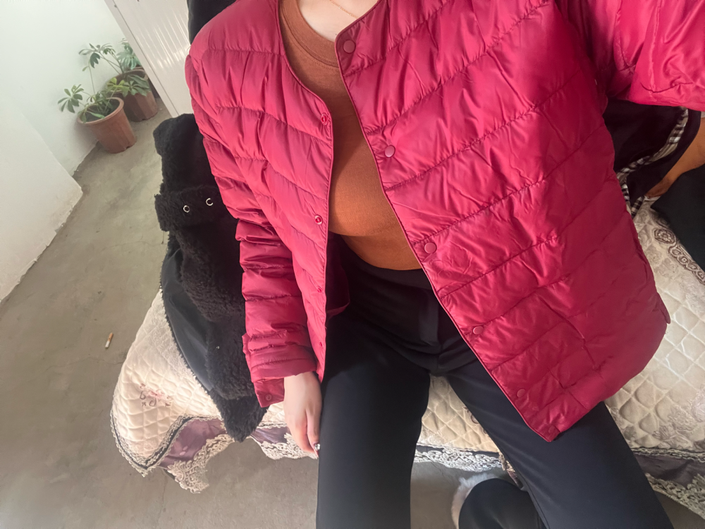 她