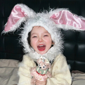 幼儿园等人来接的小朋友