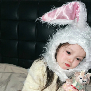 幼儿园等人来接的小朋友